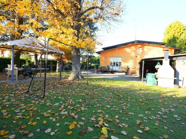 Villa Indipendente in vendita a Vicopò, Sorbolo