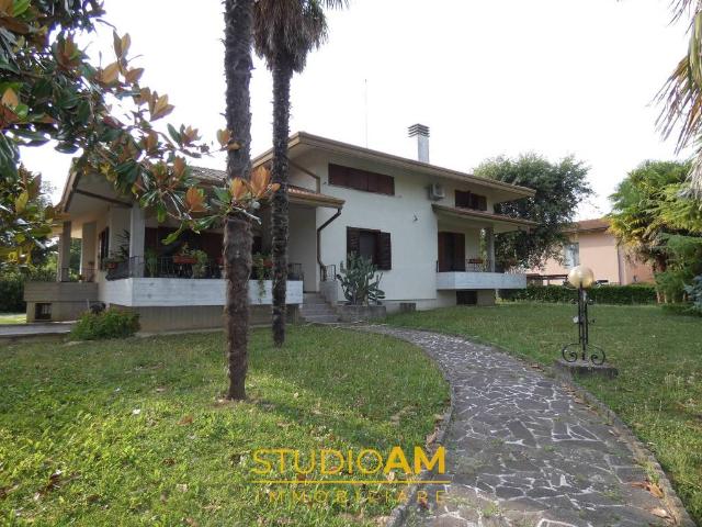 Villa Indipendente in vendita a Pasiano Di Pordenone, Friuli-Venezia Giulia