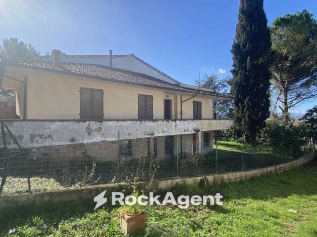 Villa Indipendente in vendita a Peccioli, Toscana