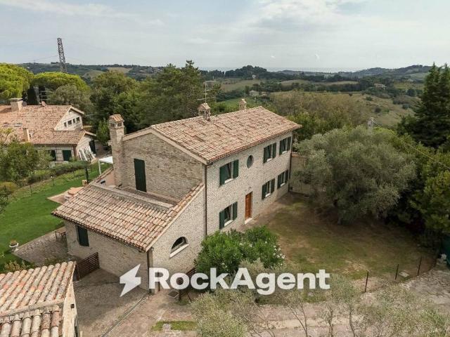 Villa Indipendente in vendita a Marche, Pesaro E Urbino