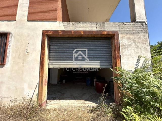 Villa Indipendente in vendita a Pianopantano, Mirabella Eclano