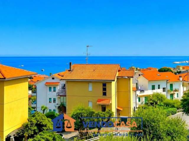 Villa Indipendente in vendita a Pietra Ligure, Liguria