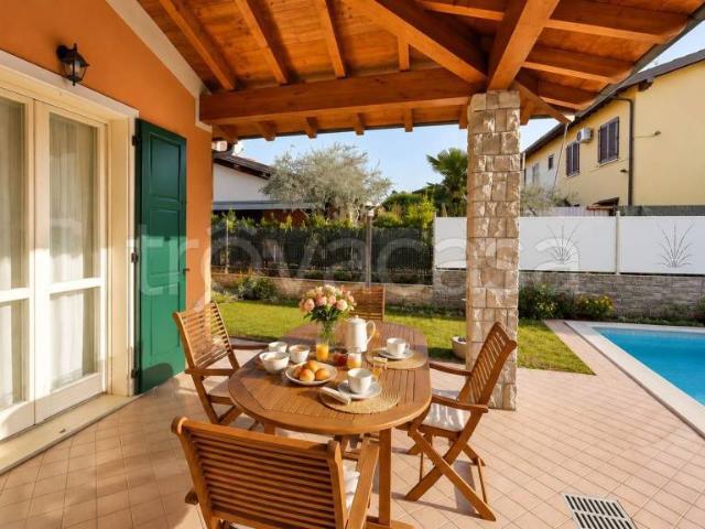 Villa Indipendente in vendita a Pieve Vecchia, Manerba Del Garda