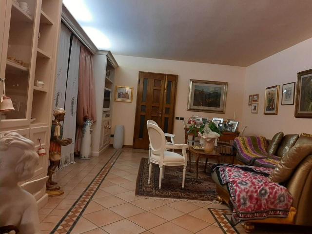 Villa Indipendente in vendita a Le Fornaci, Pistoia
