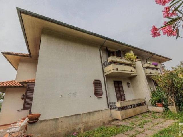 Villa Indipendente in vendita a Lecchi, Toscana