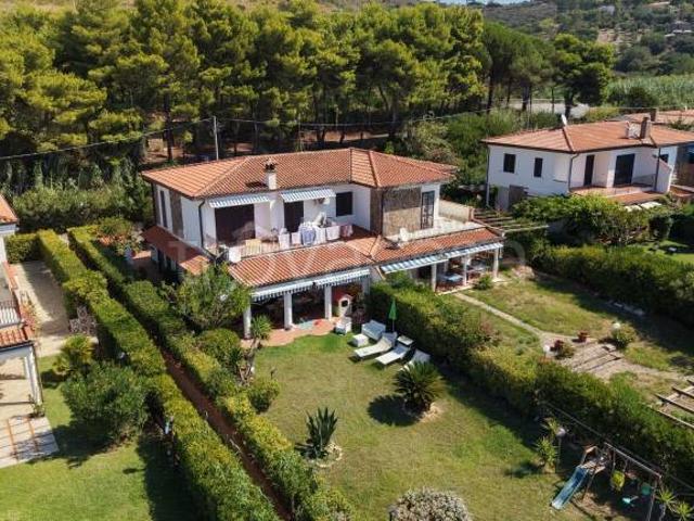 Villa Indipendente in vendita a Acciaroli, Pollica