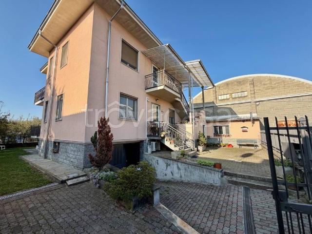 Villa Indipendente in vendita a Ponderano, Biella
