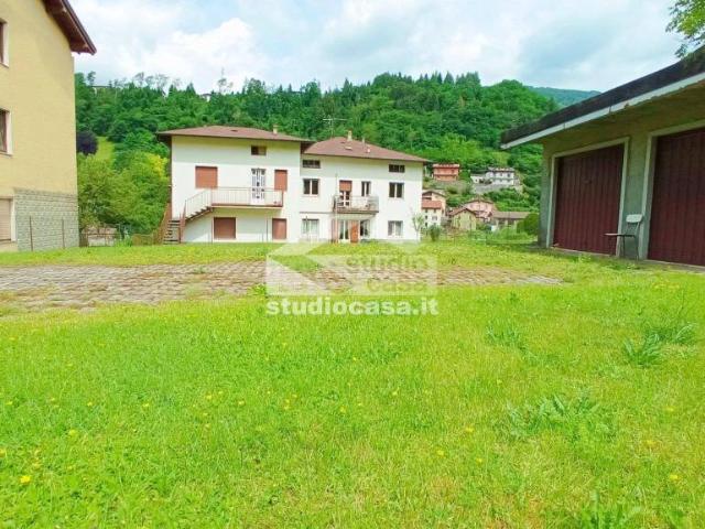Villa Indipendente in vendita a Ponte Nossa, Lombardia