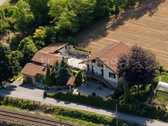 Villa Indipendente in vendita a Piemonte, Alessandria