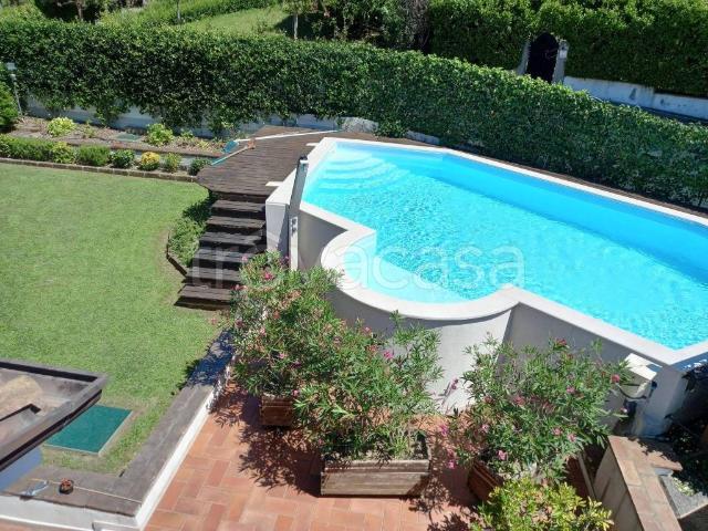 Villa Indipendente in vendita a Pozzolengo, Lombardia