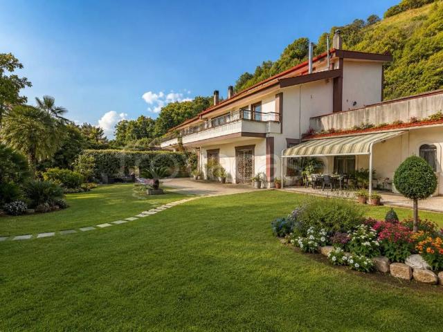 Villa Indipendente in vendita a Cigliano, Pozzuoli