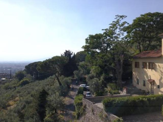 Villa Indipendente in vendita a I lecci, Prato