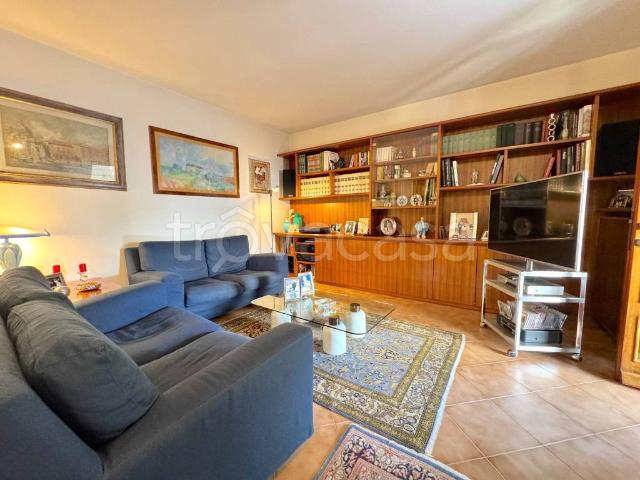 Villa Indipendente in vendita a Quarrata, Toscana