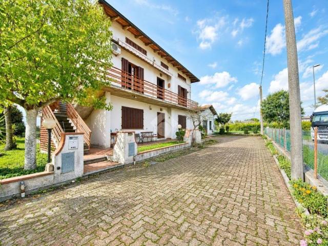 Villa Indipendente in vendita a Quarrata, Toscana