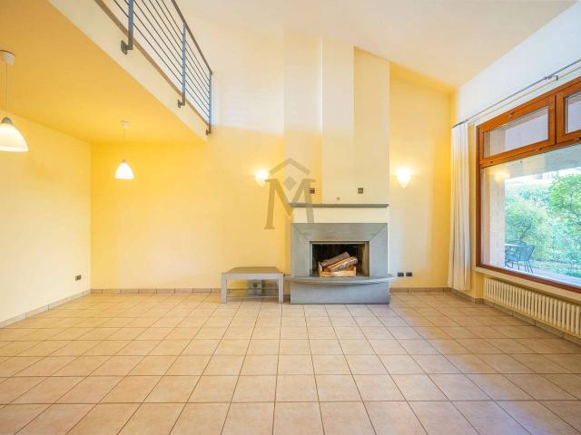 Villa Indipendente in vendita a Colline Matildiche, Re