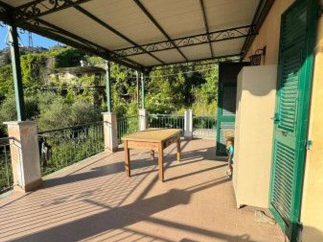 Villa Indipendente in vendita a Rapallo, Liguria