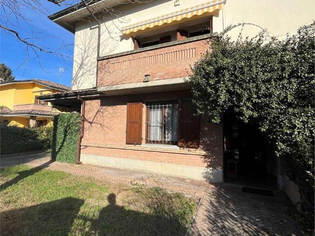Villa Indipendente in vendita a Cavazzoli, Re