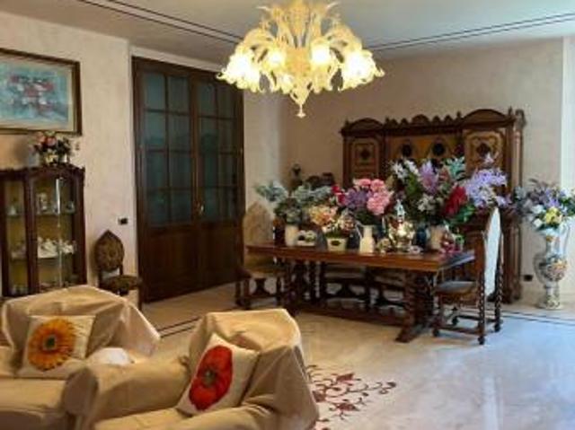 Villa Indipendente in vendita a Canali, Re