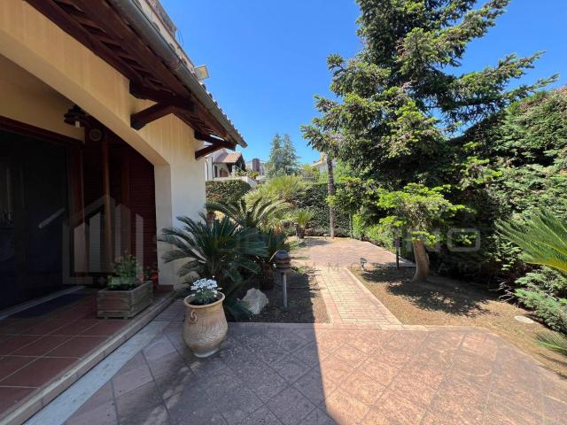 Villa Indipendente in vendita a Calabria, Cosenza
