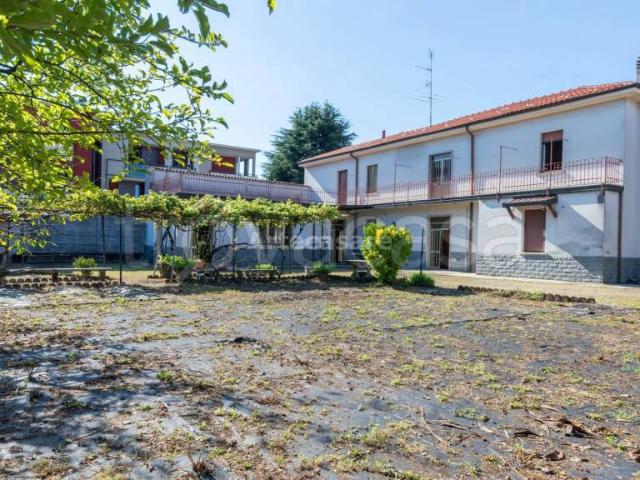 Villa Indipendente in vendita a Rescaldina, Milano