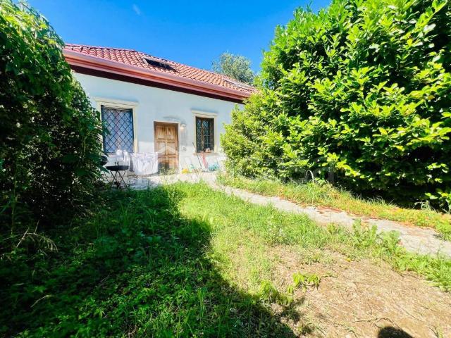Villa Indipendente in vendita a Rho, Lombardia