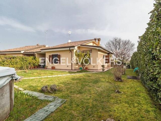 Villa Indipendente in vendita a Roma Capitale, Lazio