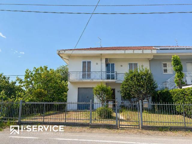 Villa Indipendente in vendita a Rimini, Reggio Emilia
