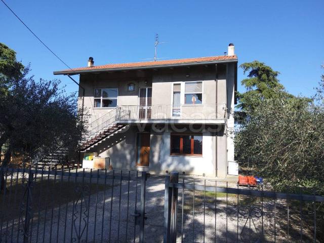Villa Indipendente in vendita a Rimini, Reggio Emilia