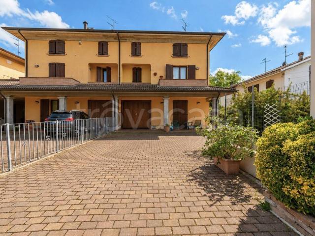 Villa Indipendente in vendita a Pianura Reggiana, Re