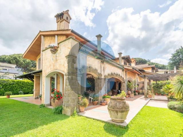 Villa Indipendente in vendita a Roma Capitale, Lazio