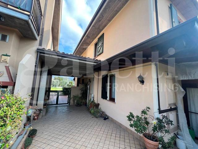 Villa Indipendente in vendita a Comunità montana della Valle Sabbia, Roè Volciano
