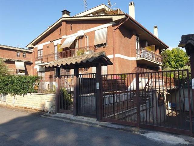 Villa Indipendente in vendita a Municipio Roma VII, Roma Capitale