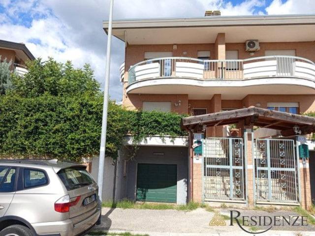 Villa Indipendente in vendita a Municipio Roma XV, Roma Capitale