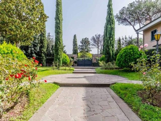 Villa Schiera in vendita a Municipio Roma VIII, Roma Capitale
