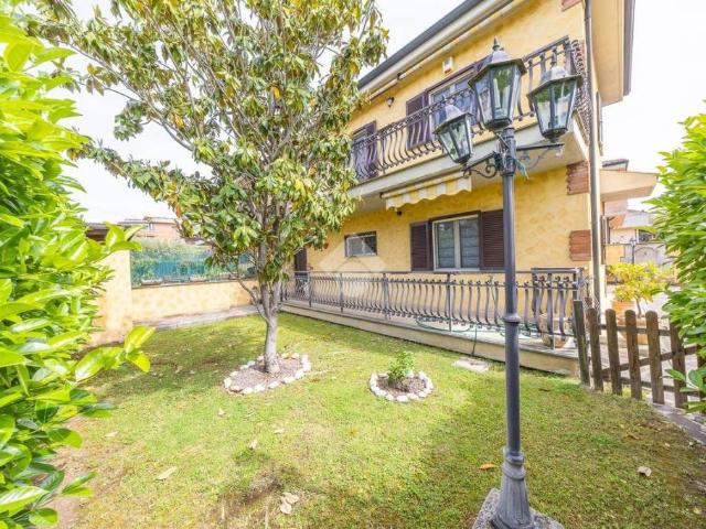 Villa Indipendente in vendita a Giardini di Corcolle, Roma Capitale