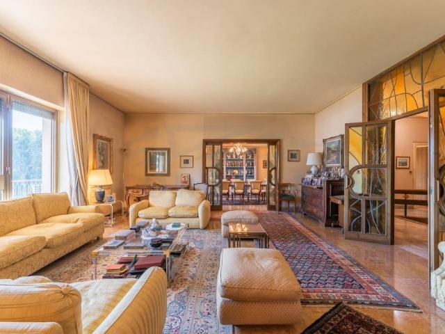 Villa Indipendente in vendita a Municipio Roma IX, Roma Capitale
