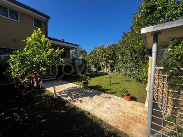 Villa Indipendente in vendita a Corviale, Roma