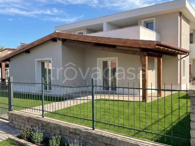 Villa Indipendente in vendita a Centro Giano, Roma