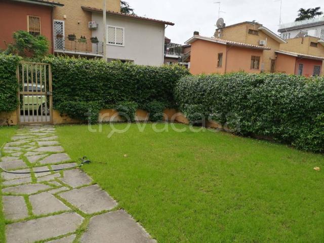 Villa Indipendente in vendita a Municipio Roma III, Roma Capitale