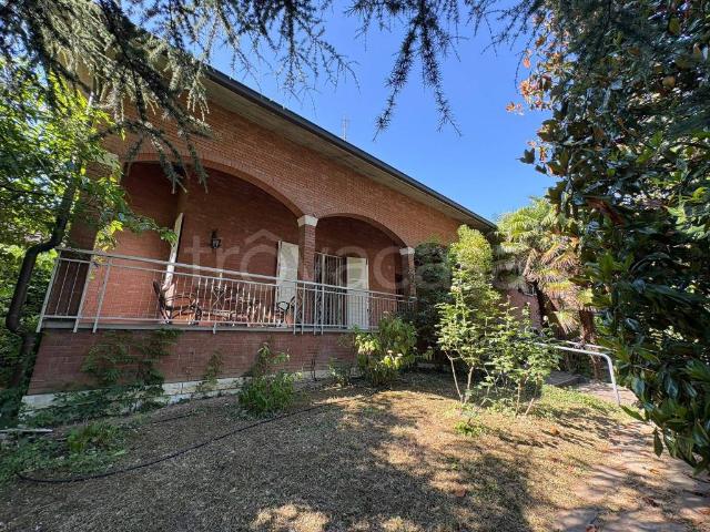 Villa Indipendente in vendita a Unione dei comuni del Distretto Ceramico, Sassuolo