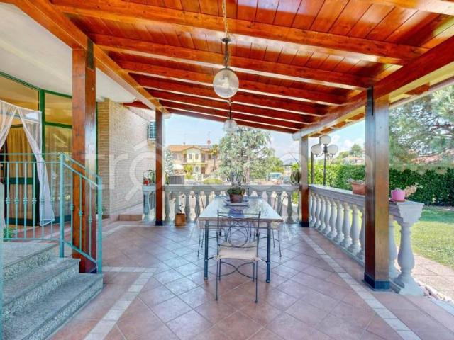 Villa Indipendente in vendita a Roncello, Lombardia