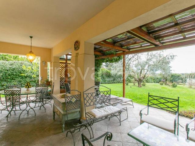 Villa Indipendente in vendita a Monte Caminetto, Roma Capitale