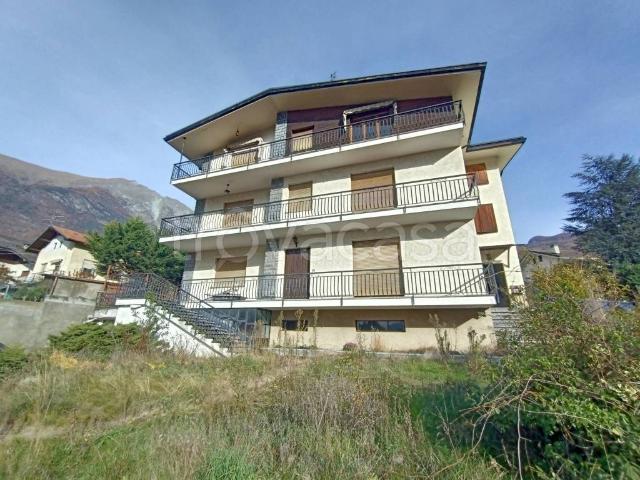 Villa Indipendente in vendita a Saint Vincent, Aosta