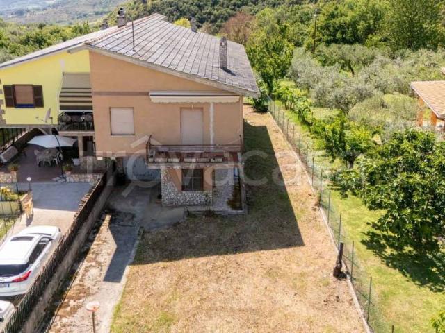 Villa Indipendente in vendita a Salisano, Lazio