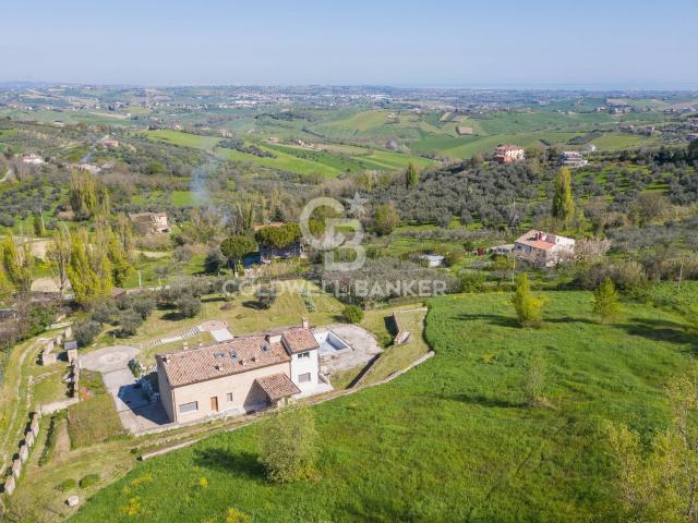Villa Indipendente in vendita a La Piana, Saludecio