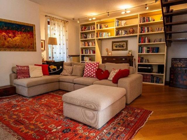 Villa Indipendente in vendita a San Genesio Ed Uniti, Lombardia