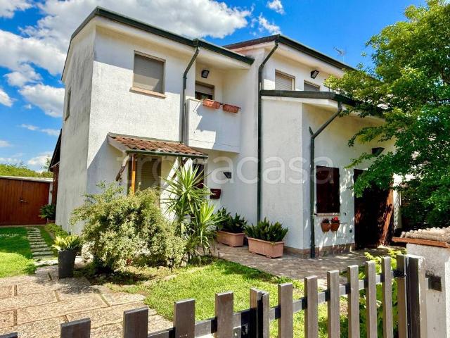 Villa Indipendente in vendita a San Giorgio Bigarello, San Giorgio Di Mantova