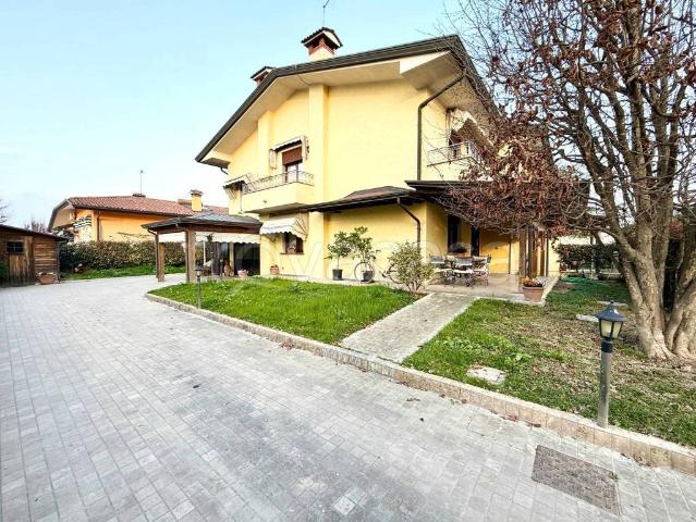 Villa Indipendente in vendita a San Giorgio In Bosco, Veneto