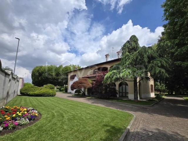 Villa Indipendente in vendita a Piemonte, Novara