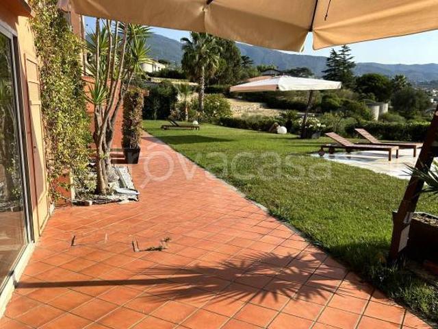Villa Indipendente in vendita a San Remo, Liguria